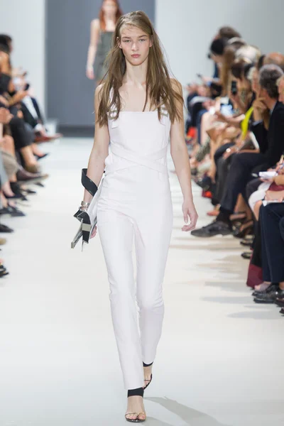 Look 9